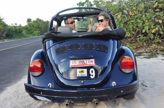 De fusca, rodando pela ilha de Cozumel, no litotal de Yucatán, no sul do México